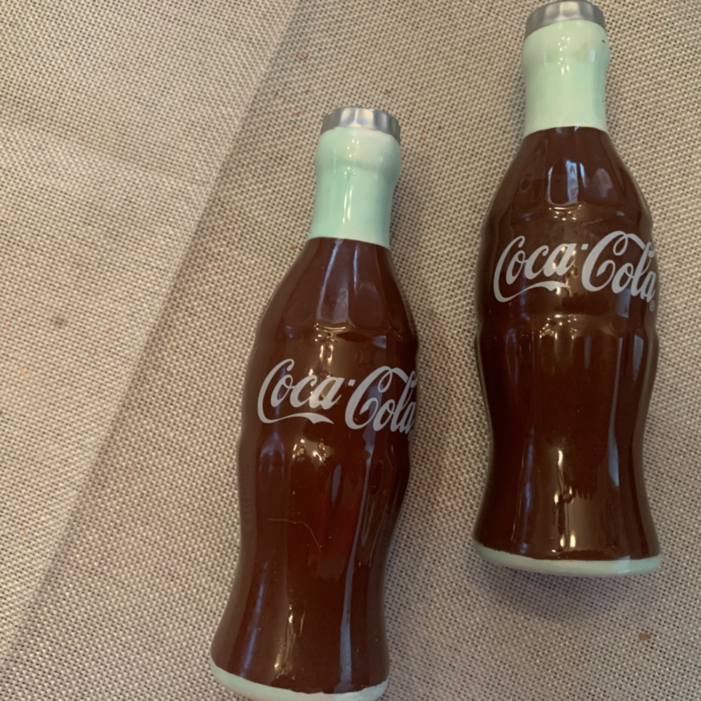 Vintage Coca-Cola Brown and White salt & pepper set. Ceramic